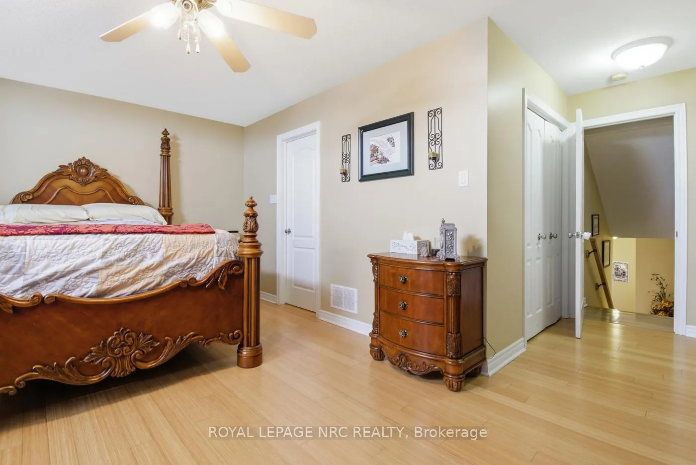 Photo 33 of 225 Colbeck Drive, Welland, Coyle Creek — HOMEH