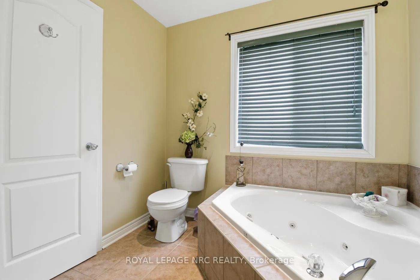 Photo 36 of 225 Colbeck Drive, Welland, Coyle Creek — HOMEH