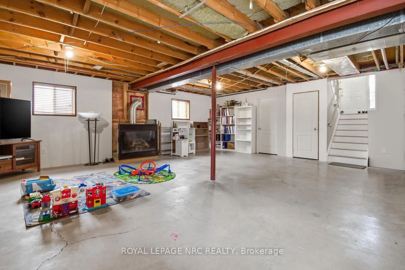 Photo 37 of 225 Colbeck Drive, Welland, Coyle Creek — HOMEH