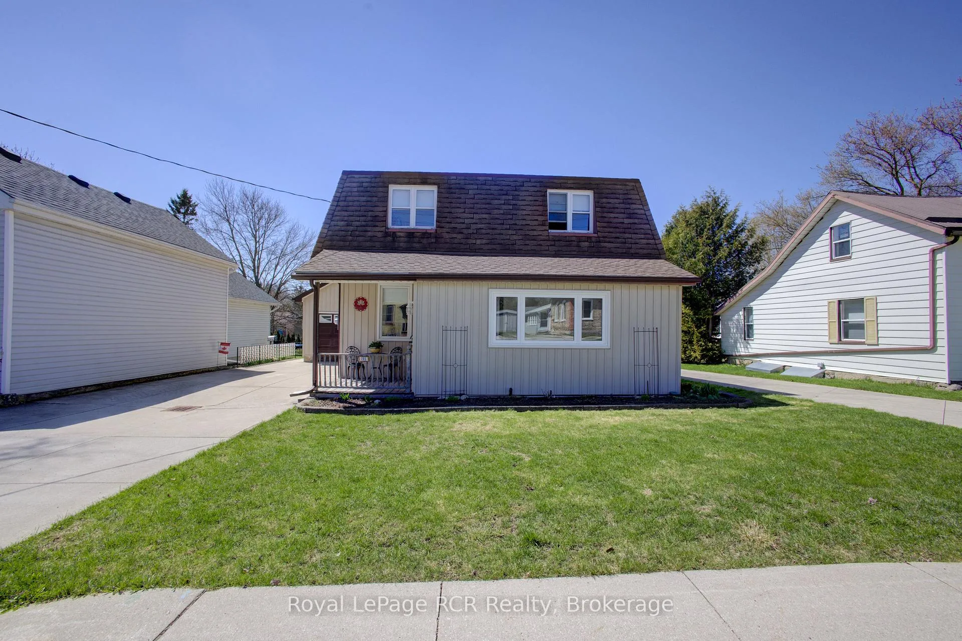 Photo 2 of 265 James Street, Minto — HOMEH