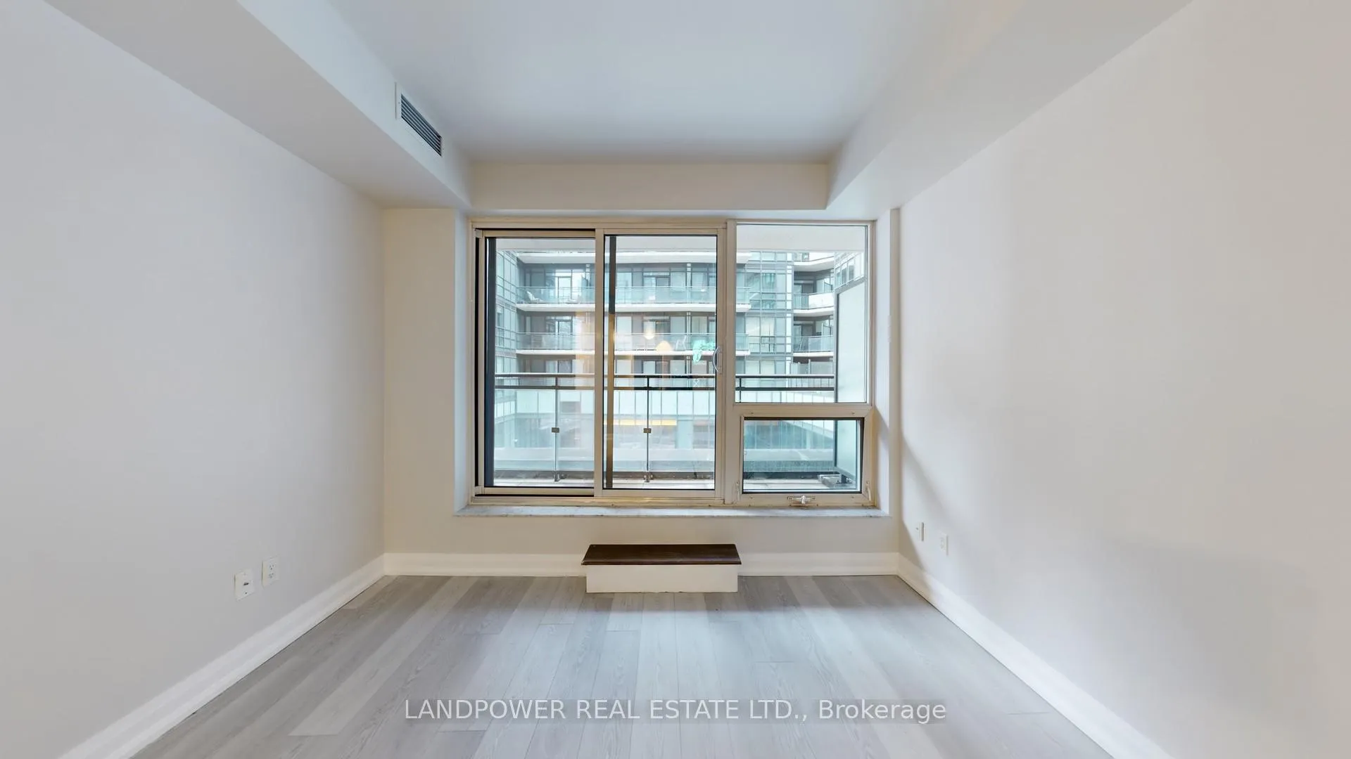Photo 3 of Unit 639, 460 Adelaide Street E, Toronto, Moss Park — HOMEH