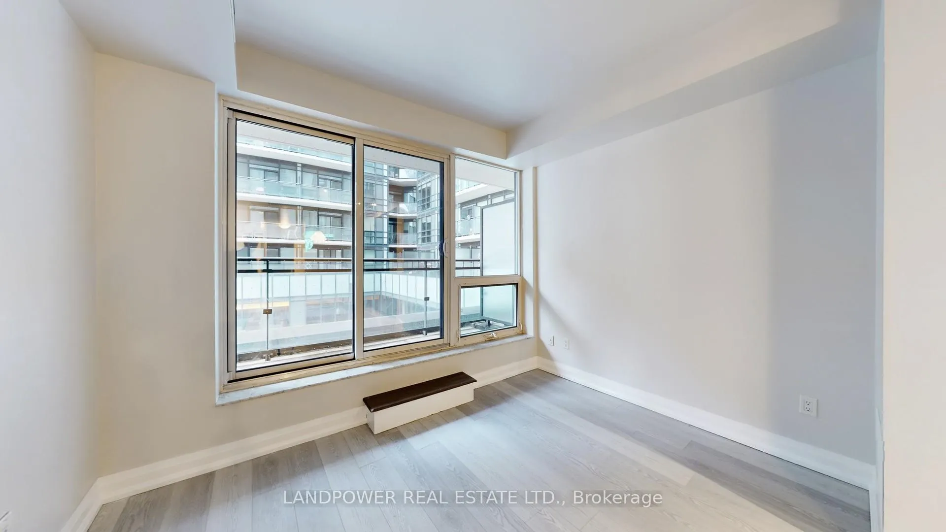 Photo 4 of Unit 639, 460 Adelaide Street E, Toronto, Moss Park — HOMEH