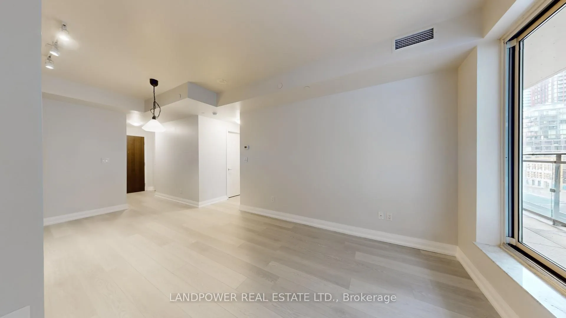 Photo 5 of Unit 639, 460 Adelaide Street E, Toronto, Moss Park — HOMEH