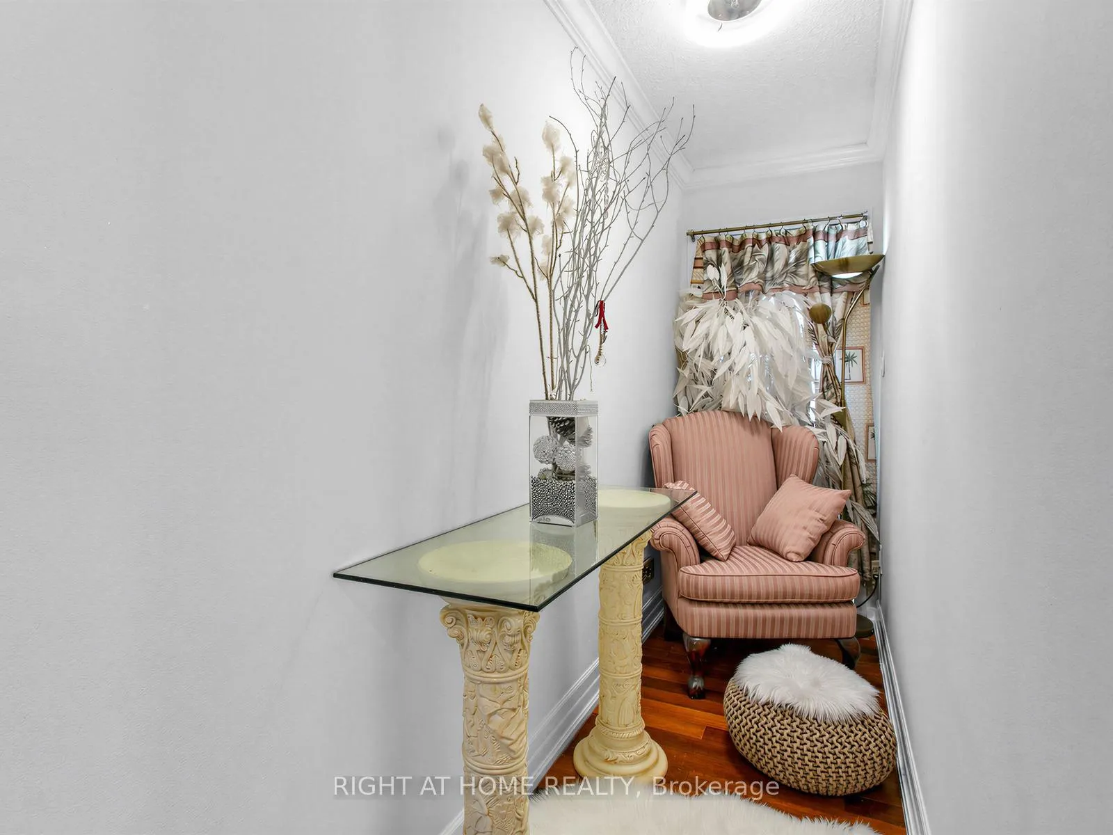 Photo 14 of 137 Beech Street, Brampton, Brampton North — HOMEH