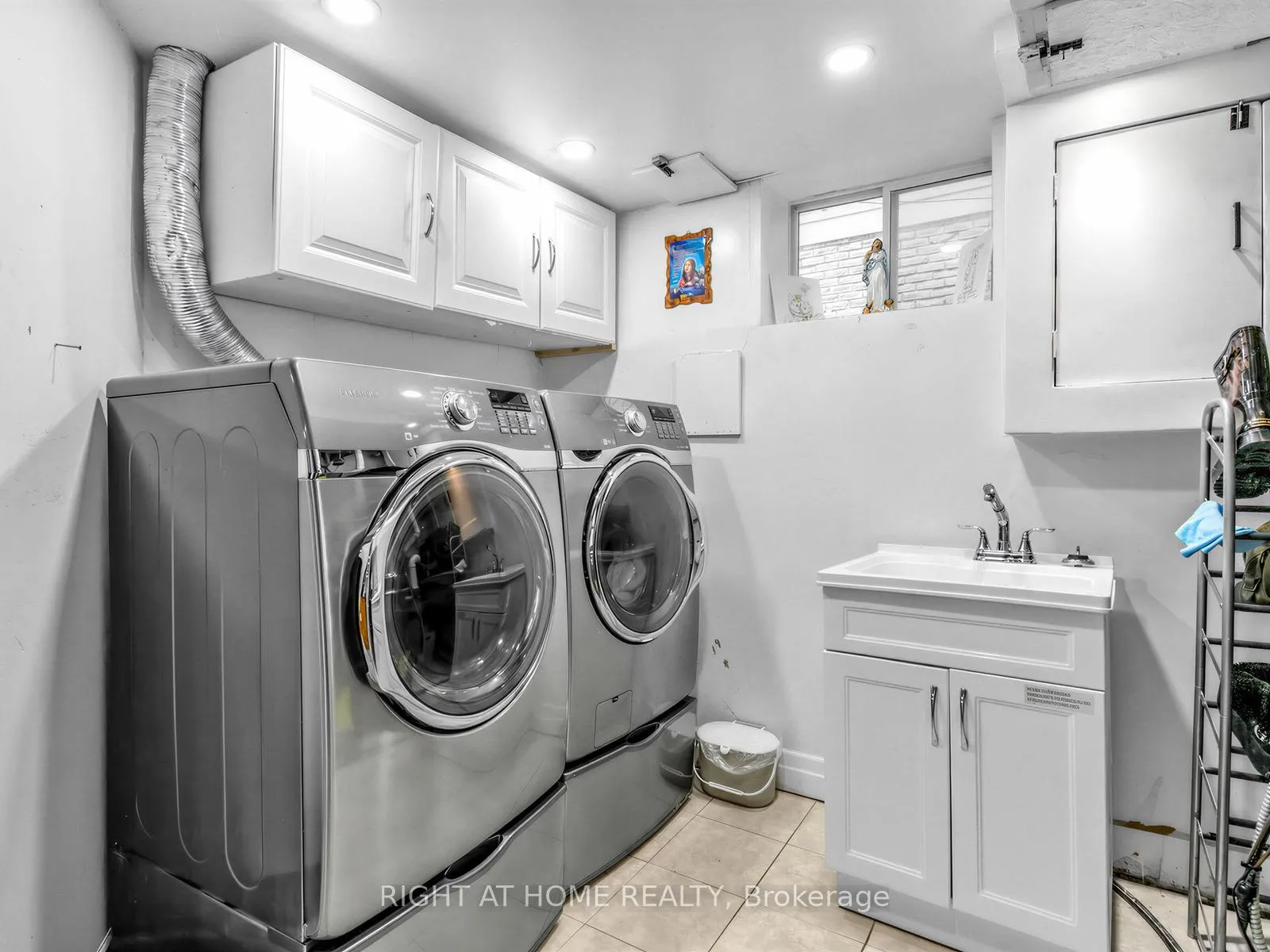 Photo 27 of 137 Beech Street, Brampton, Brampton North — HOMEH