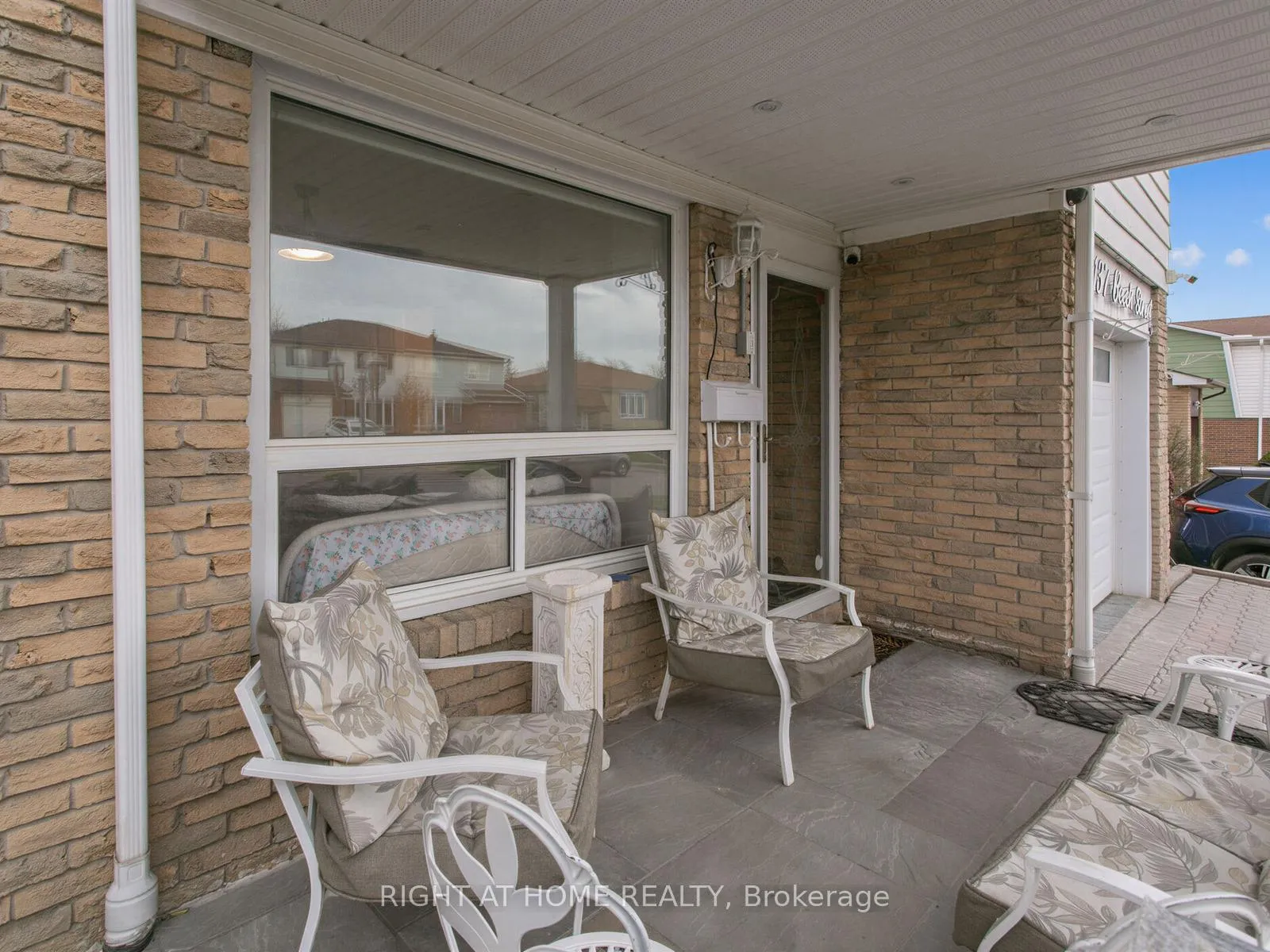 Photo 38 of 137 Beech Street, Brampton, Brampton North — HOMEH