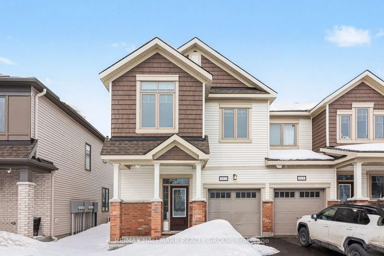 Front of 513 Catleaf Row