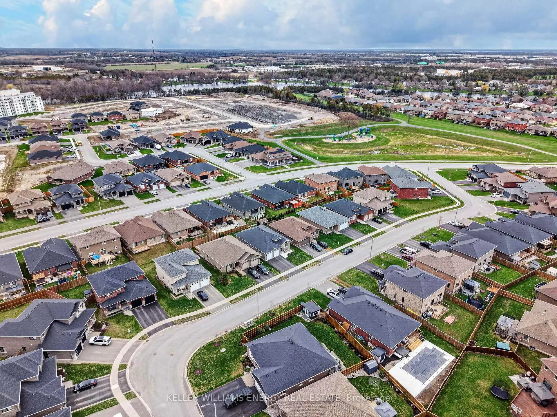 Photo 47 of 56 Hummingbird Drive, Belleville, Thurlow Ward — HOMEH