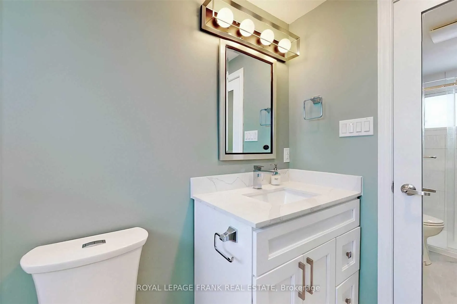 Photo 8 of 218 Harmony Road N, Oshawa, Eastdale — HOMEH