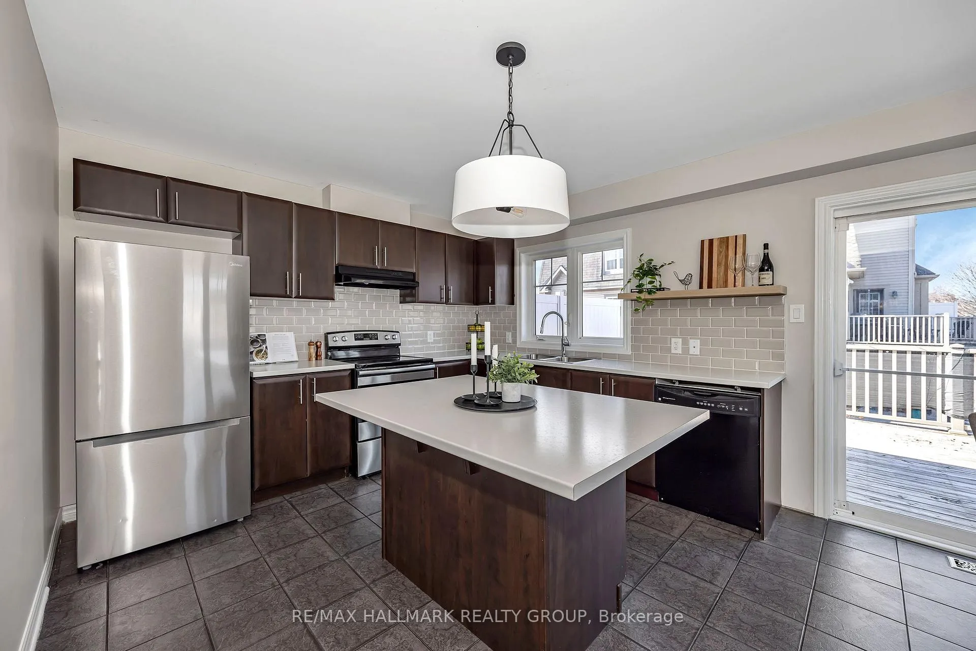 Photo 16 of 618 Martinique Lane, Ottawa, Stittsville (North) — HOMEH