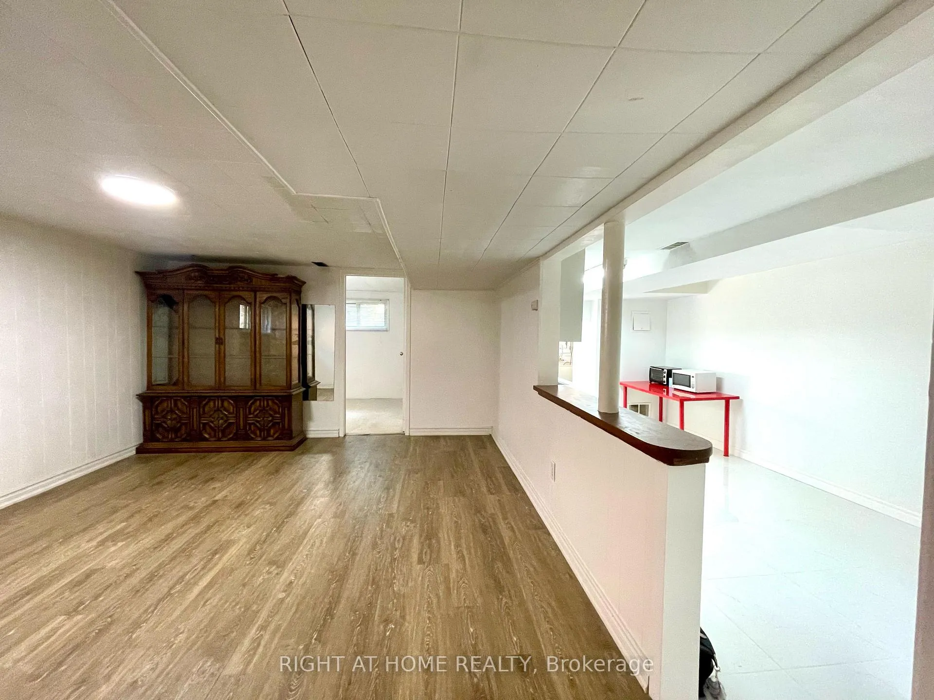 Photo 3 of Unit Bsmt, 3264 Fieldgate Drive, Mississauga, Applewood — HOMEH