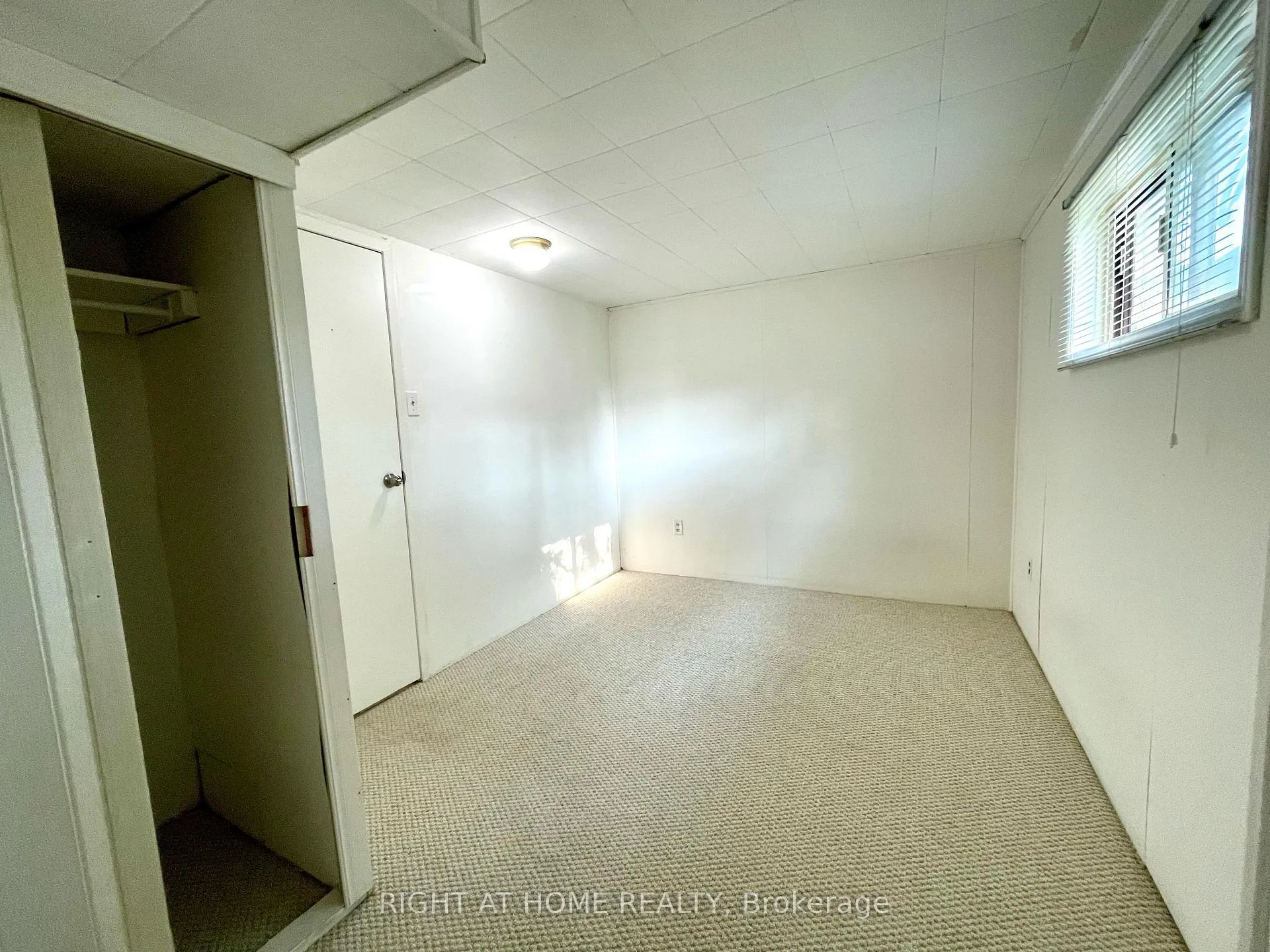 Photo 6 of Unit Bsmt, 3264 Fieldgate Drive, Mississauga, Applewood — HOMEH