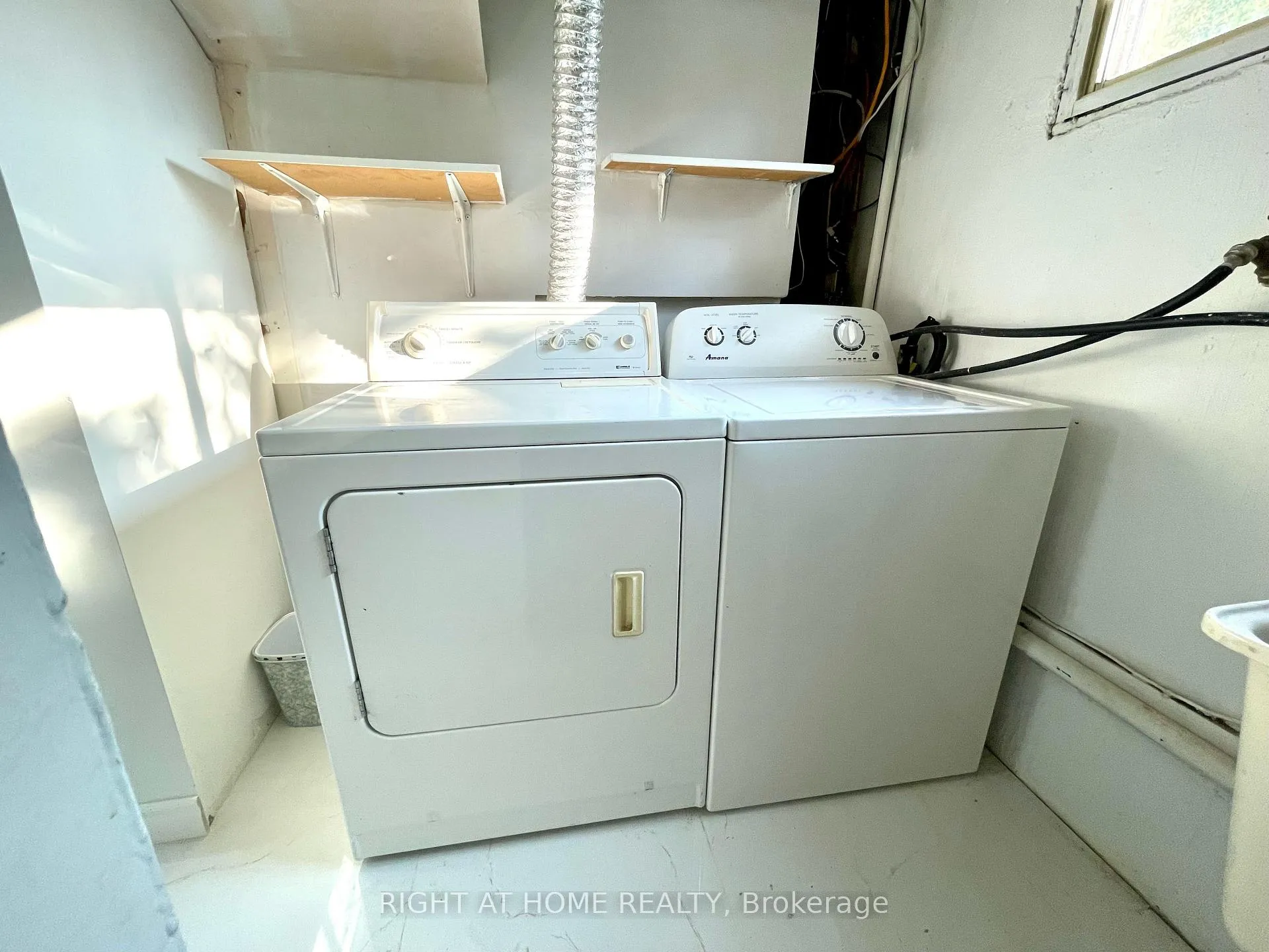 Photo 10 of Unit Bsmt, 3264 Fieldgate Drive, Mississauga, Applewood — HOMEH
