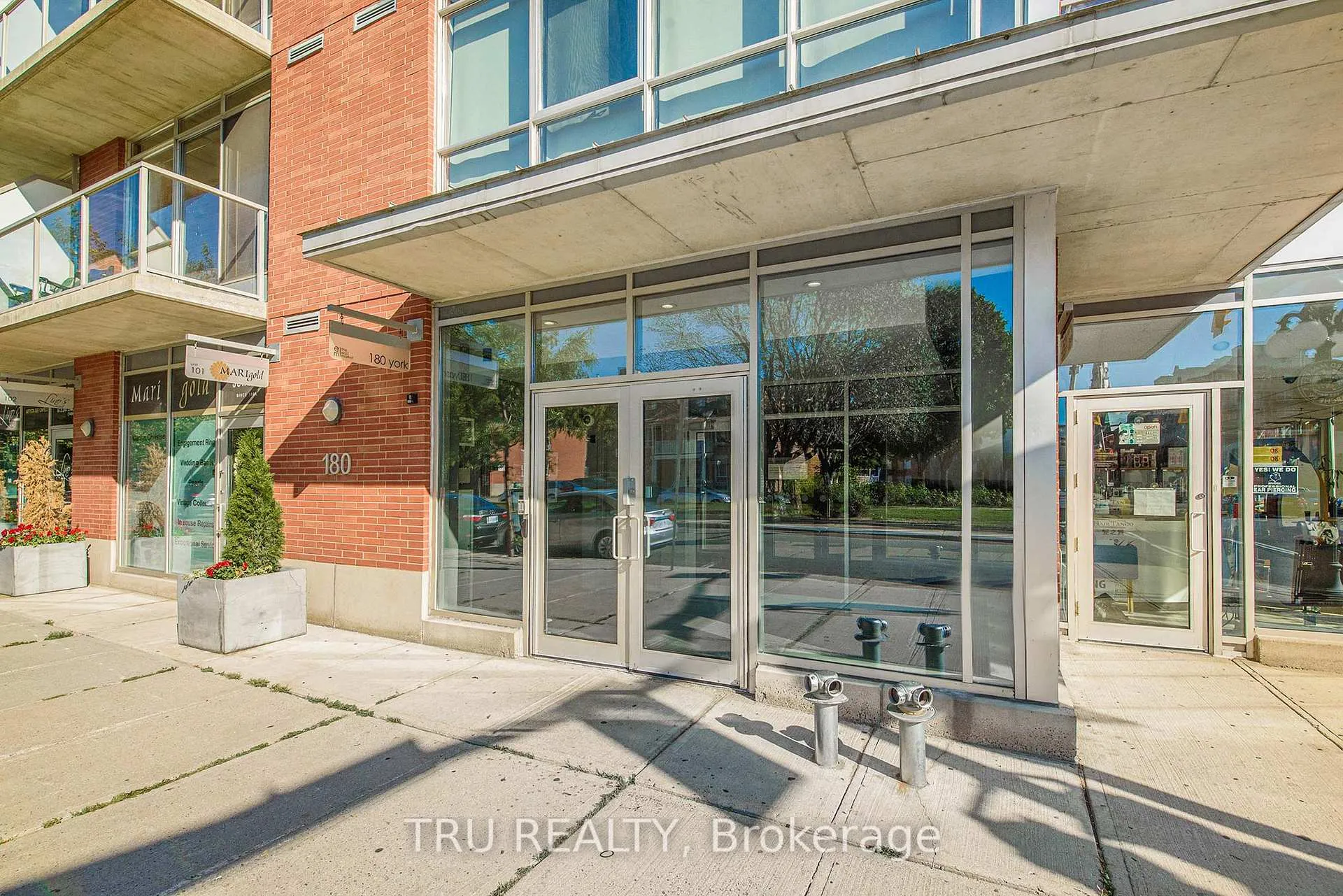 Photo 3 of Unit 1003, 180 York Street, Ottawa, Lower Town/Byward Market — HOMEH