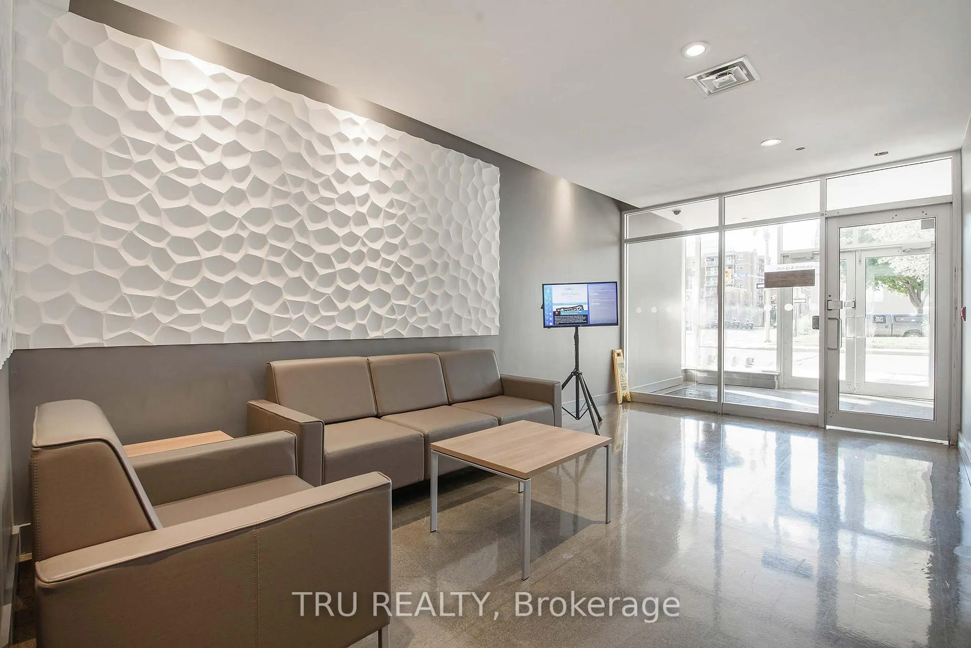 Photo 5 of Unit 1003, 180 York Street, Ottawa, Lower Town/Byward Market — HOMEH
