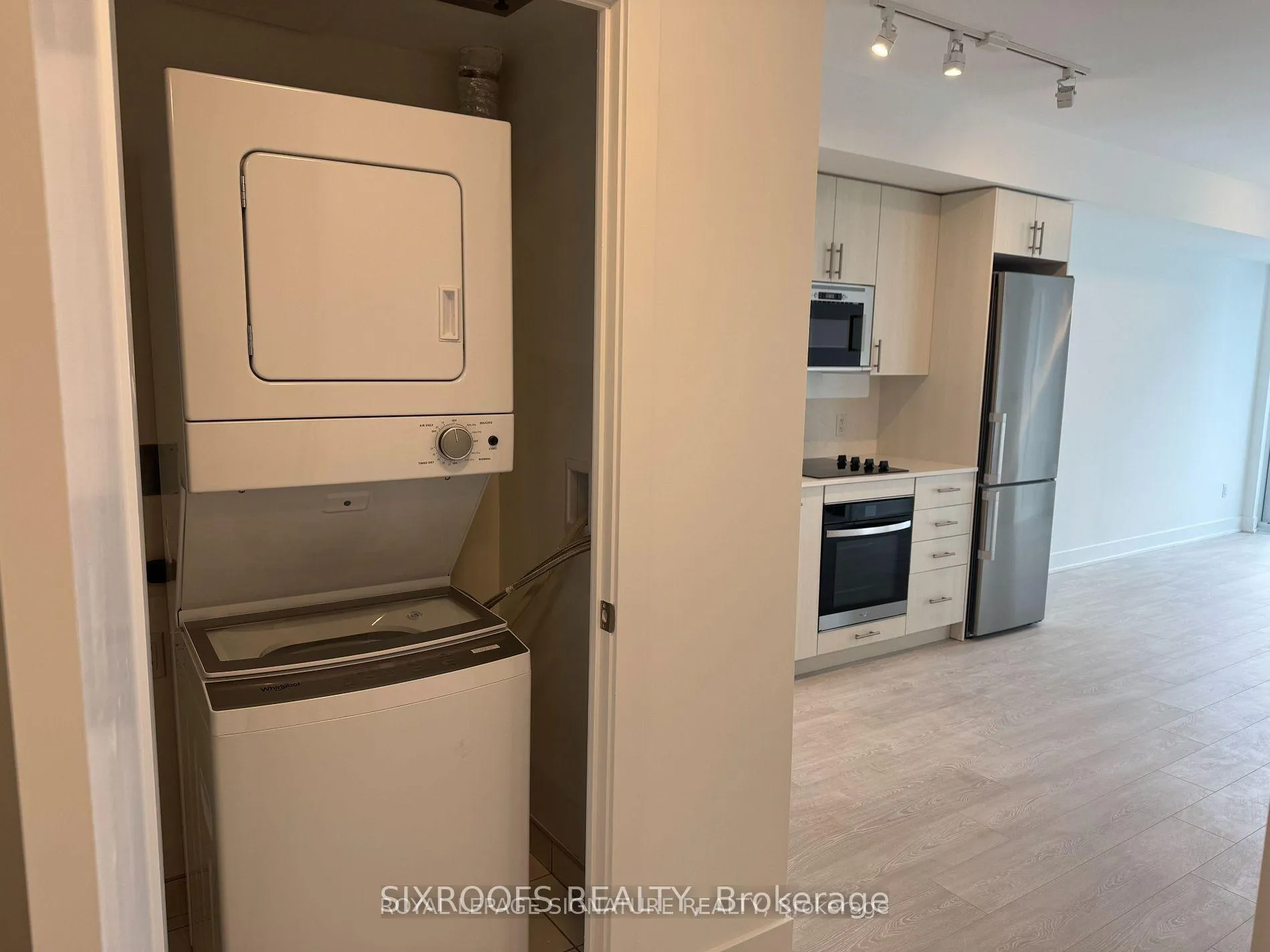 Photo 9 of Unit 2113, 2545 Simcoe Street N, Oshawa, Windfields — HOMEH