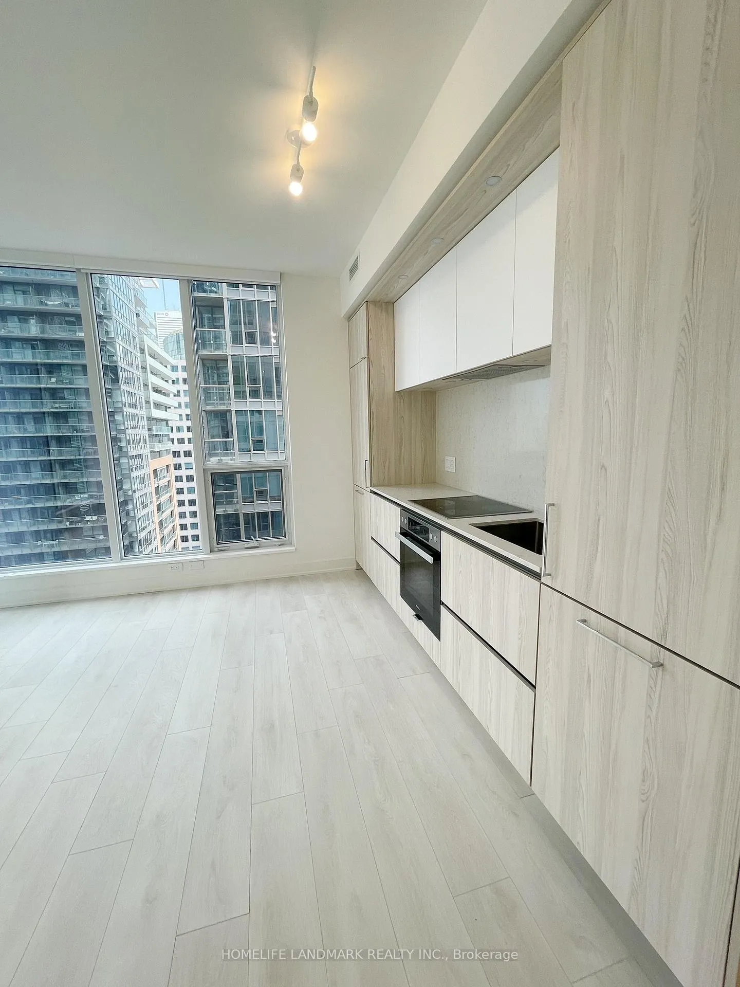 Photo 2 of Unit 2214, 35 Mercer Street, Toronto, Waterfront Communities — HOMEH