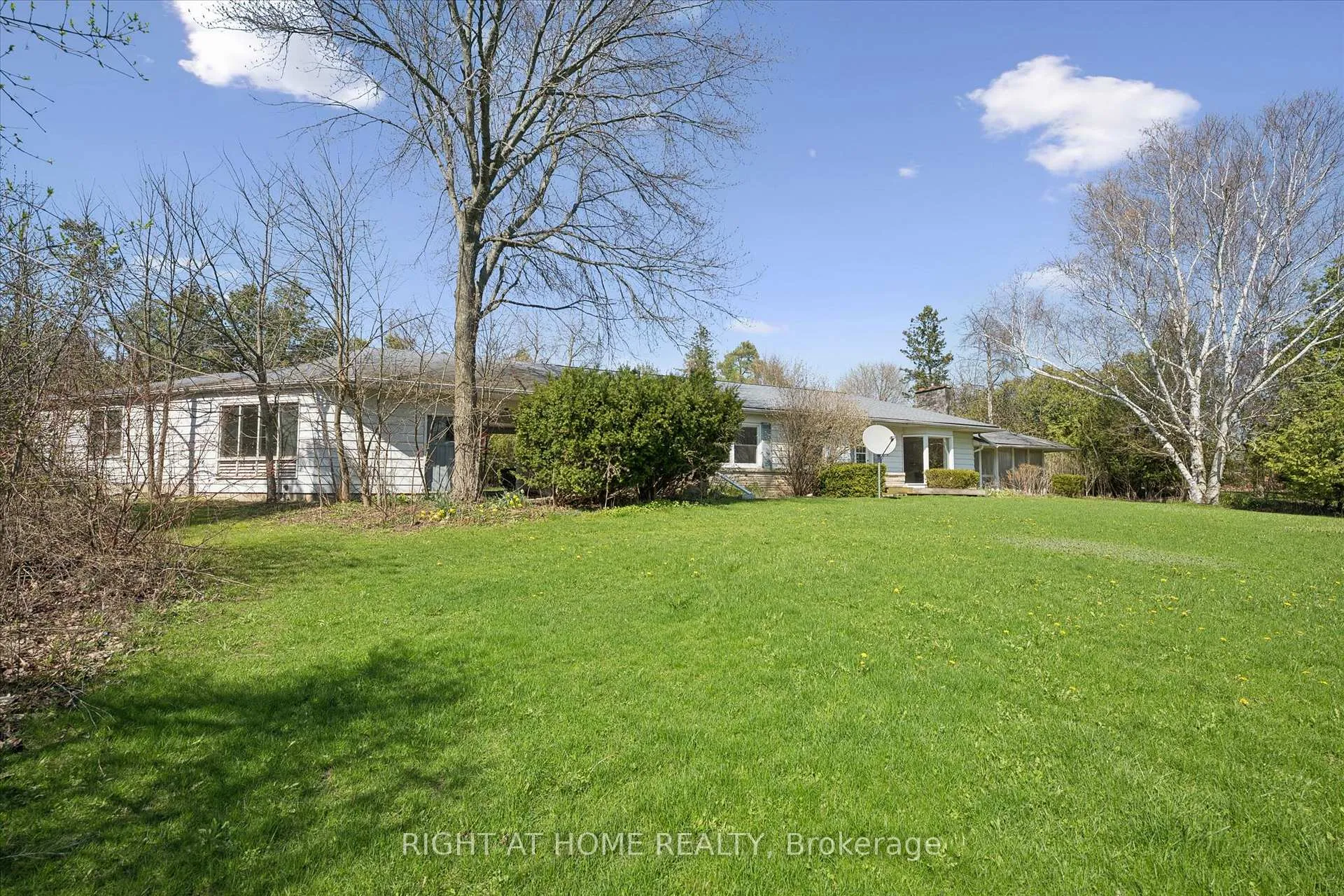 Photo 23 of 5156 Appleby Line, Burlington, Rural Burlington — HOMEH