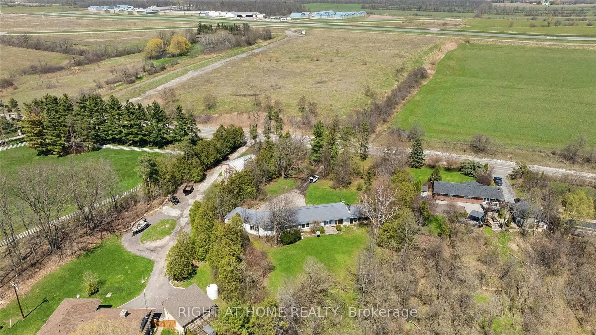Photo 27 of 5156 Appleby Line, Burlington, Rural Burlington — HOMEH