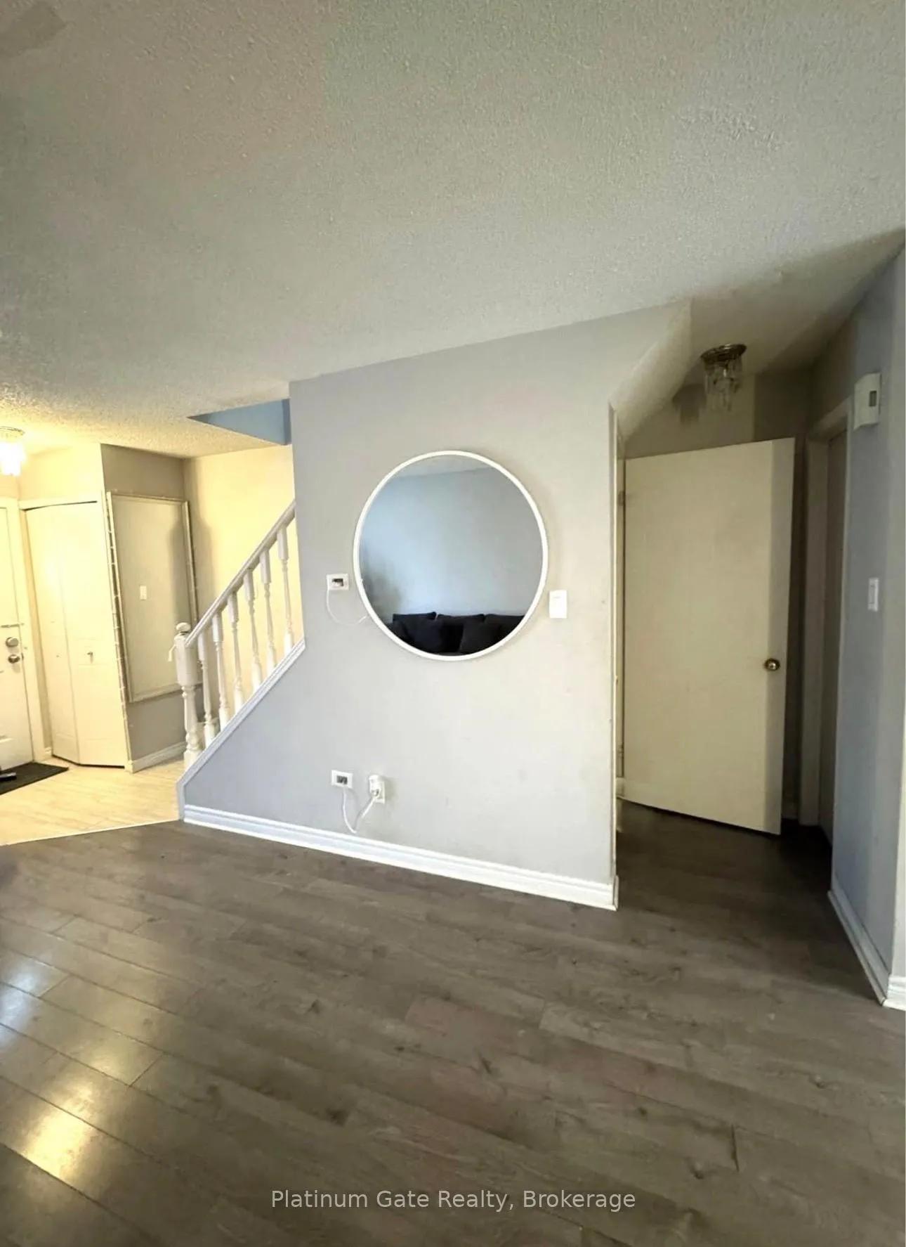 Photo 4 of Unit 106, 1095 Jalna Boulevard, London, South X — HOMEH