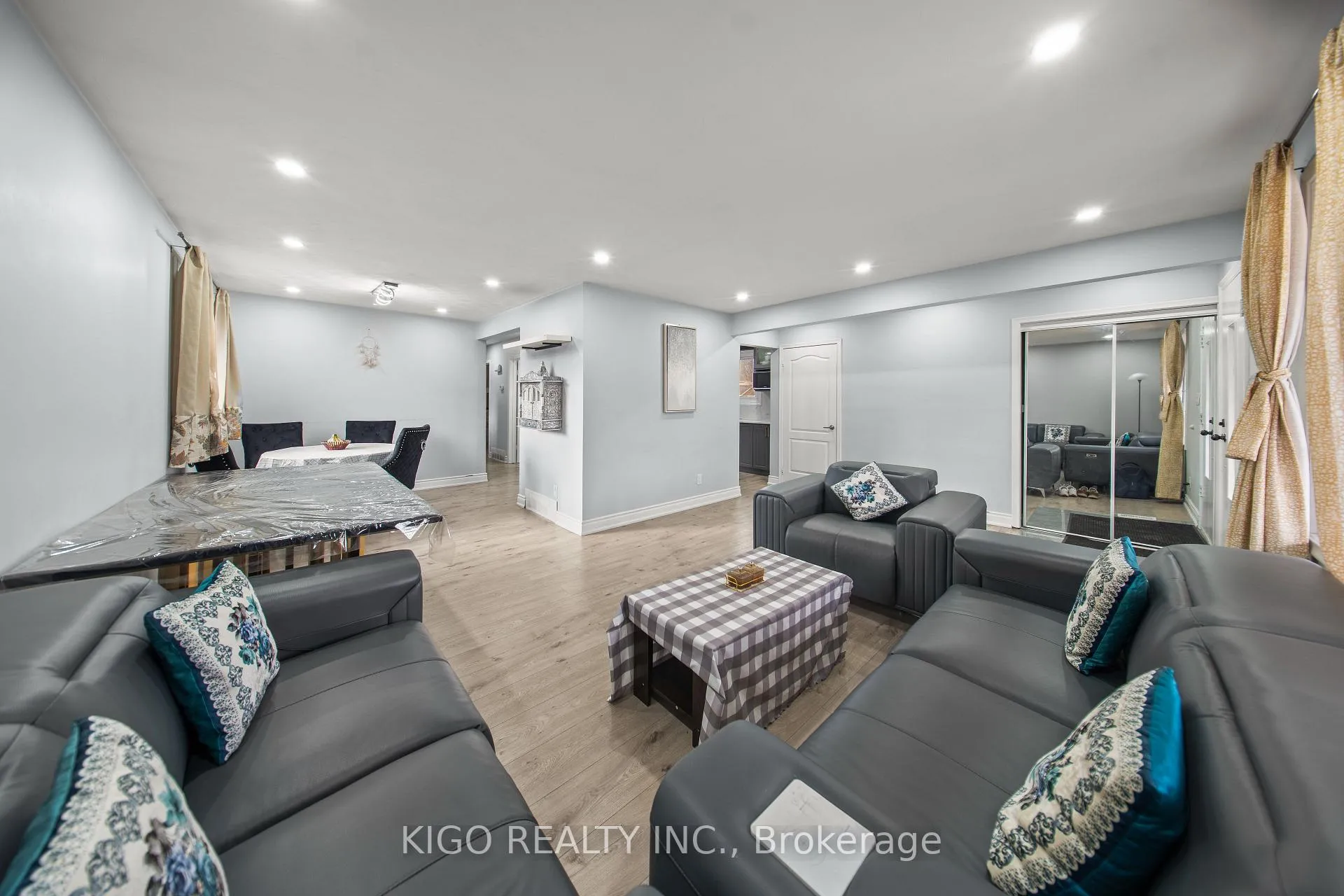 Photo 6 of 42 Tupper Crescent, Kitchener, Grand River North — HOMEH