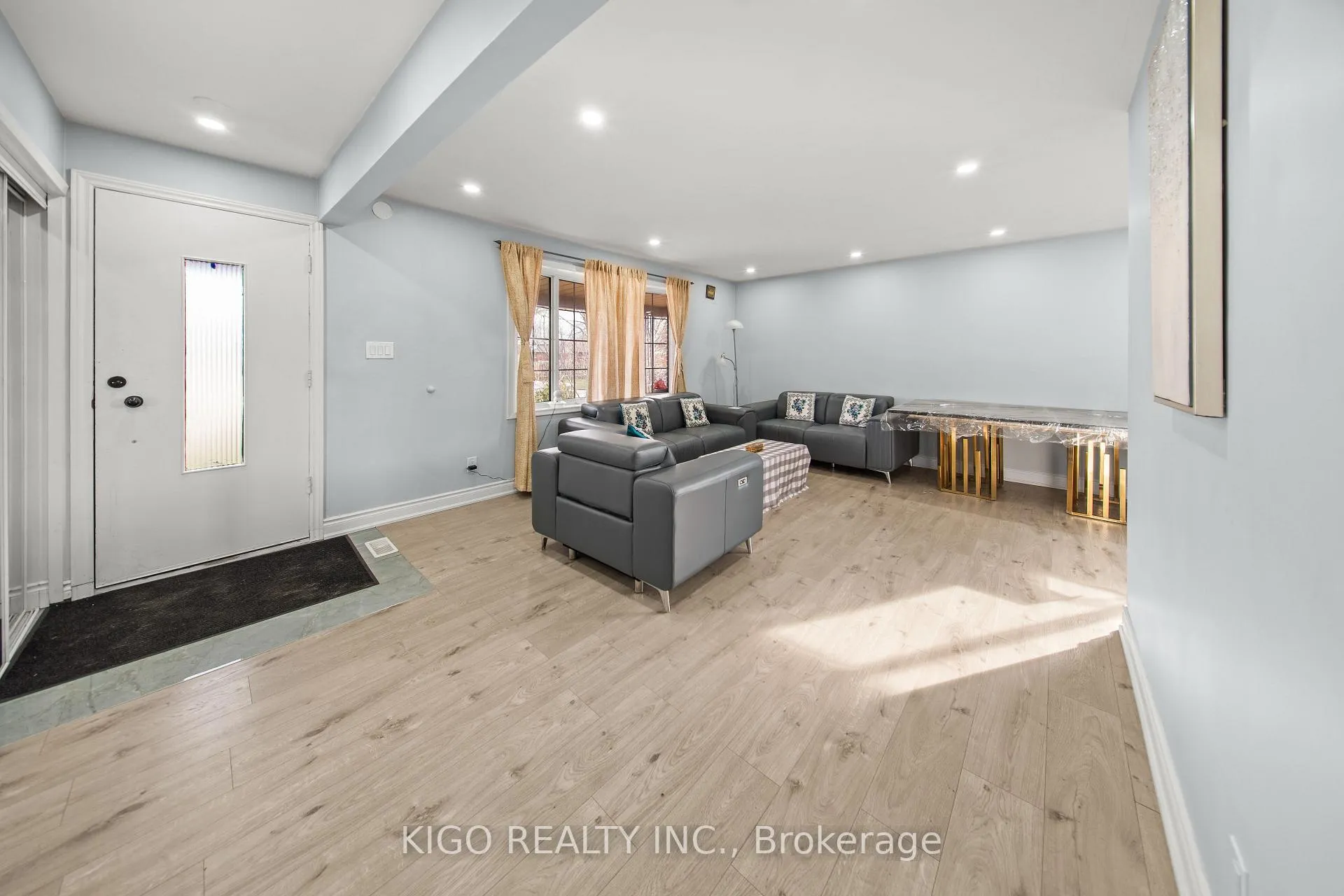 Photo 7 of 42 Tupper Crescent, Kitchener, Grand River North — HOMEH