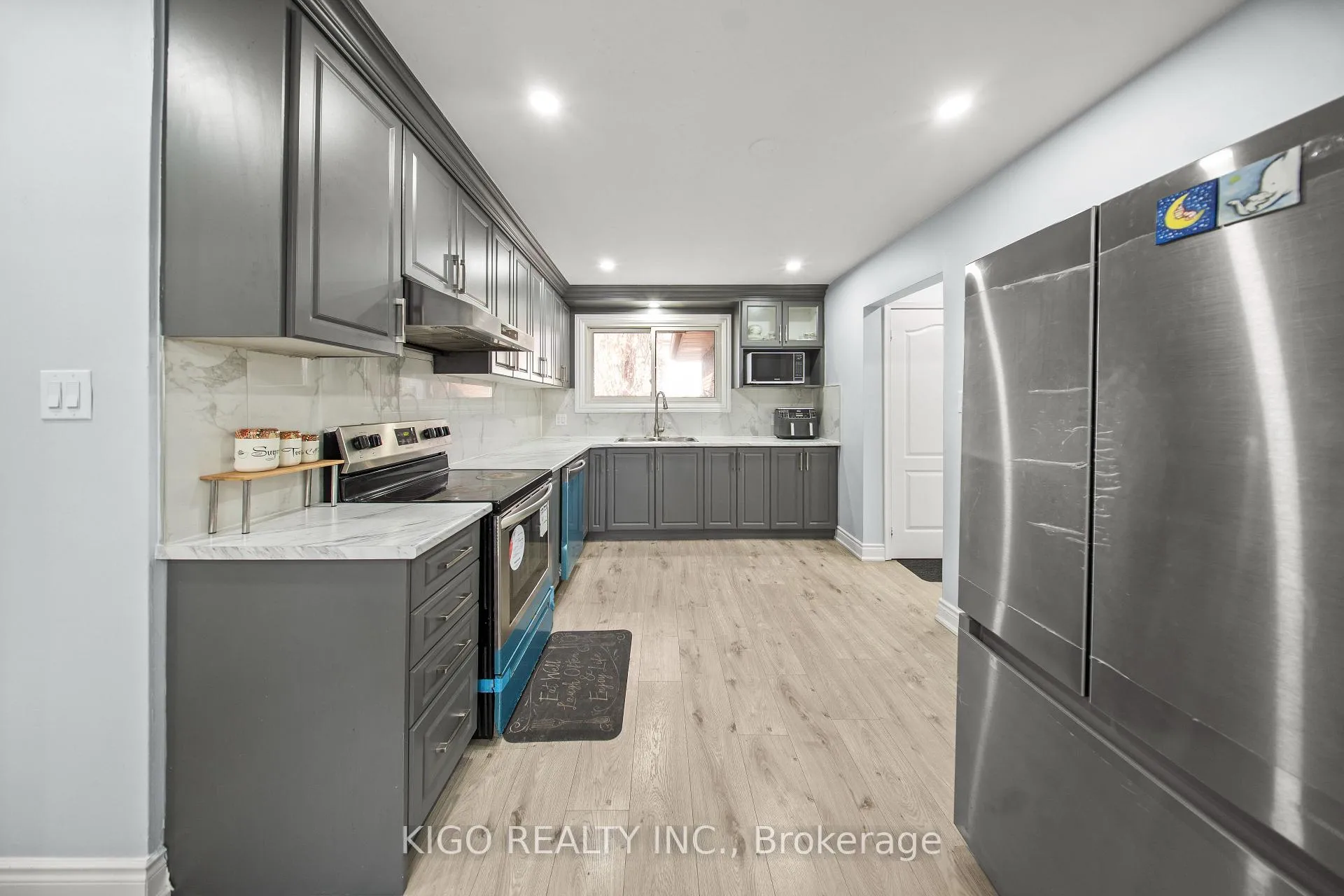 Photo 9 of 42 Tupper Crescent, Kitchener, Grand River North — HOMEH