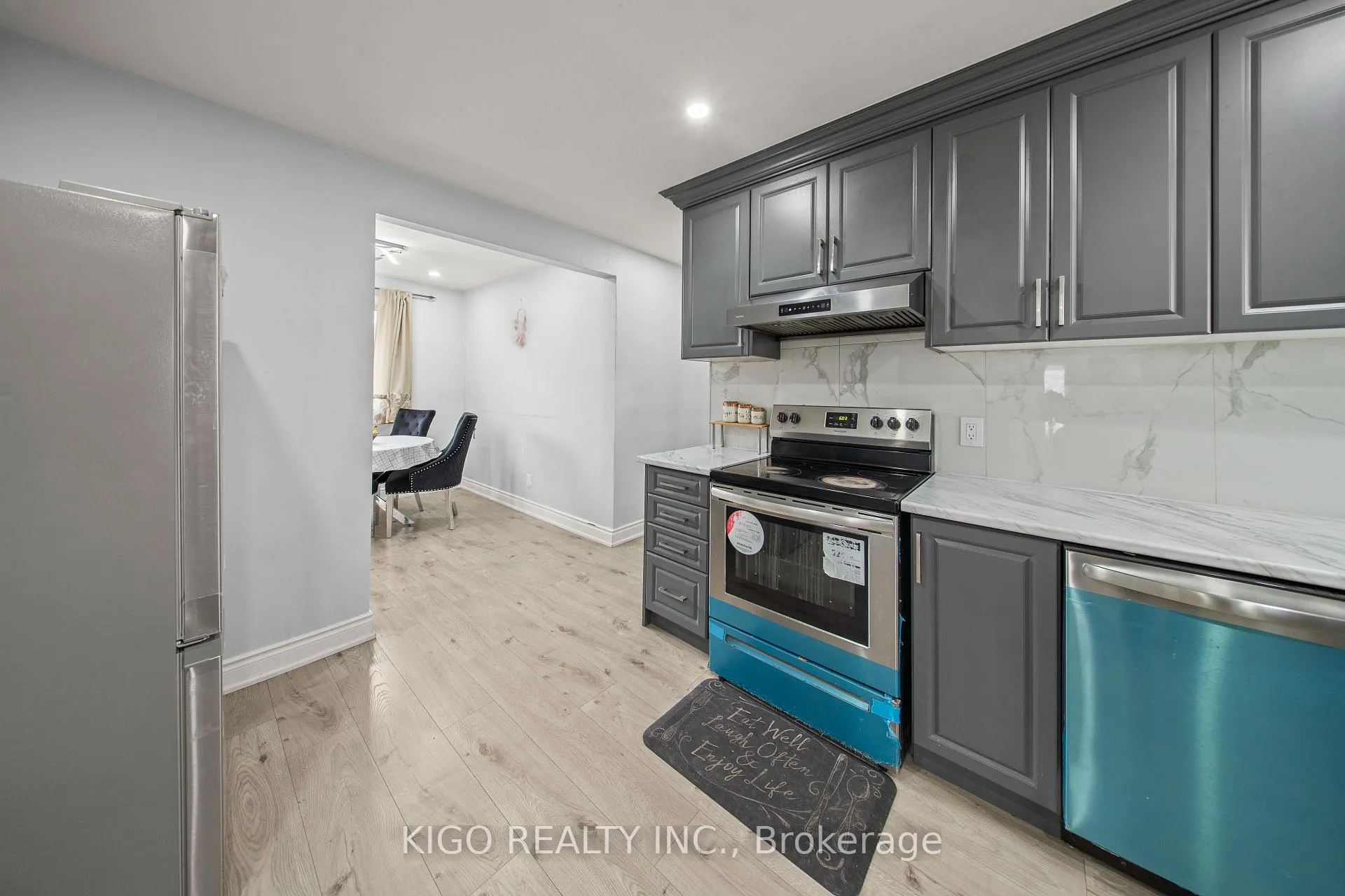 Photo 10 of 42 Tupper Crescent, Kitchener, Grand River North — HOMEH