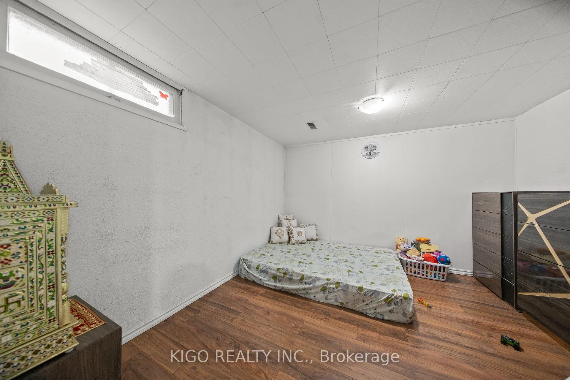 Photo 24 of 42 Tupper Crescent, Kitchener, Grand River North — HOMEH