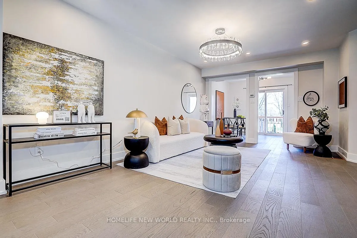 Photo 5 of 22 Stiles Avenue, Aurora, Bayview Northeast — HOMEH