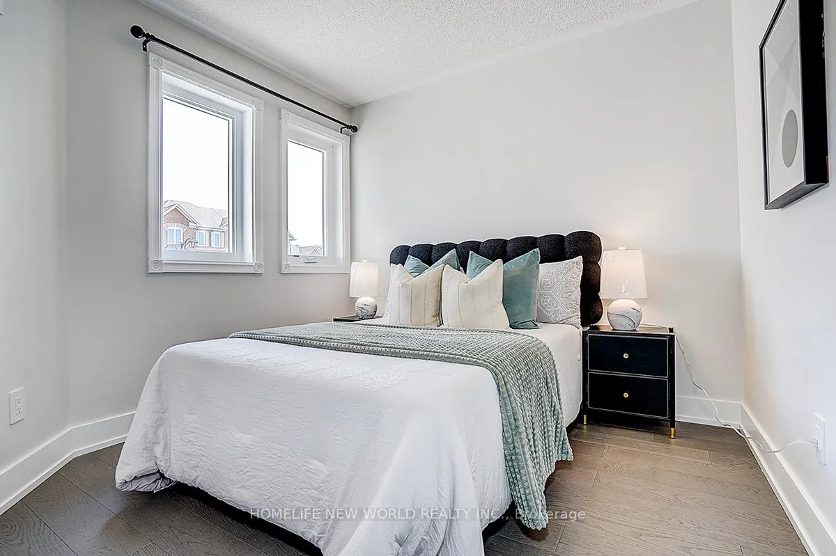 Photo 18 of 22 Stiles Avenue, Aurora, Bayview Northeast — HOMEH
