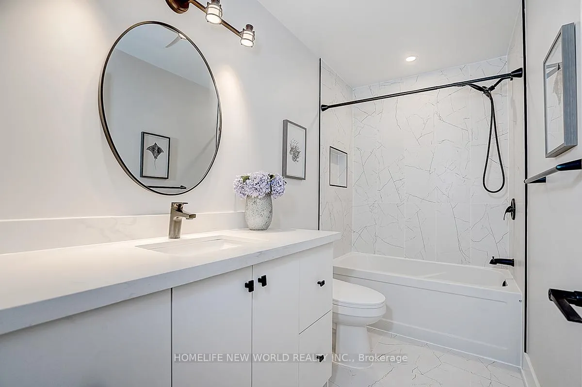 Photo 19 of 22 Stiles Avenue, Aurora, Bayview Northeast — HOMEH