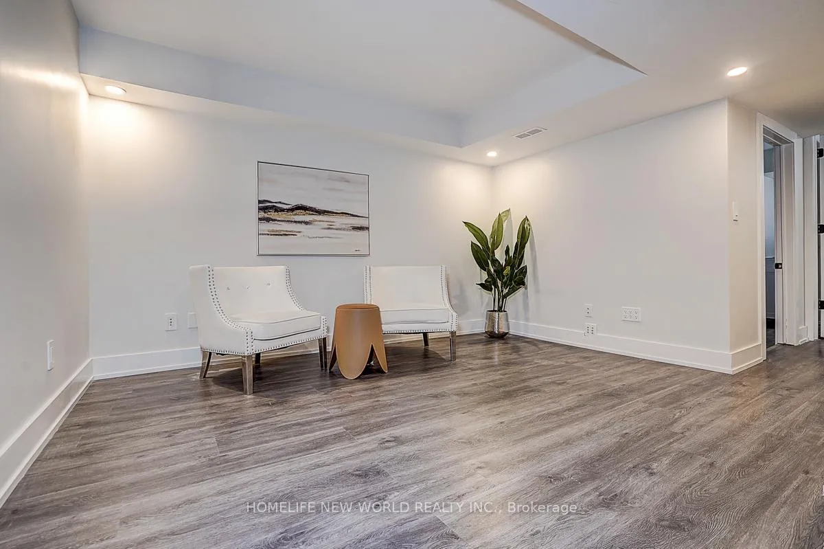 Photo 21 of 22 Stiles Avenue, Aurora, Bayview Northeast — HOMEH