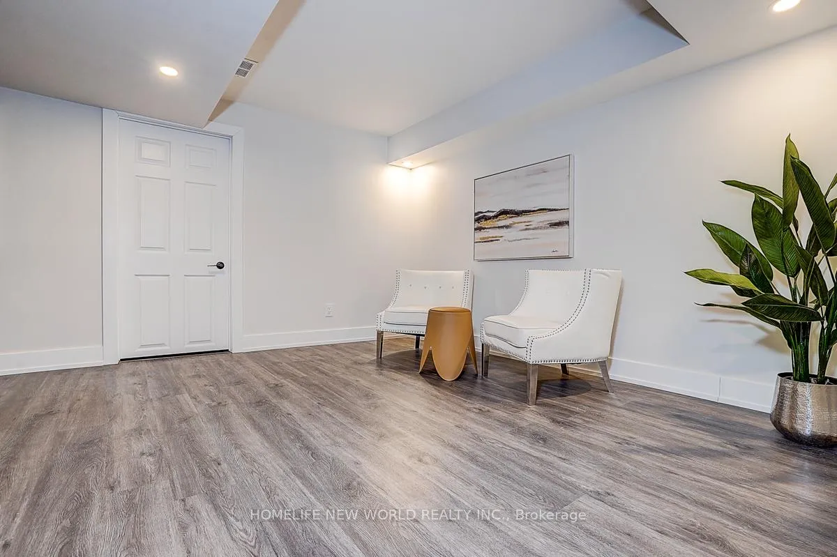 Photo 22 of 22 Stiles Avenue, Aurora, Bayview Northeast — HOMEH