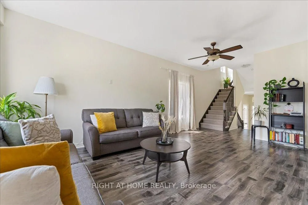 Photo 6 of Unit 12, 40 Dartmouth Gate, Hamilton, Lakeshore — HOMEH