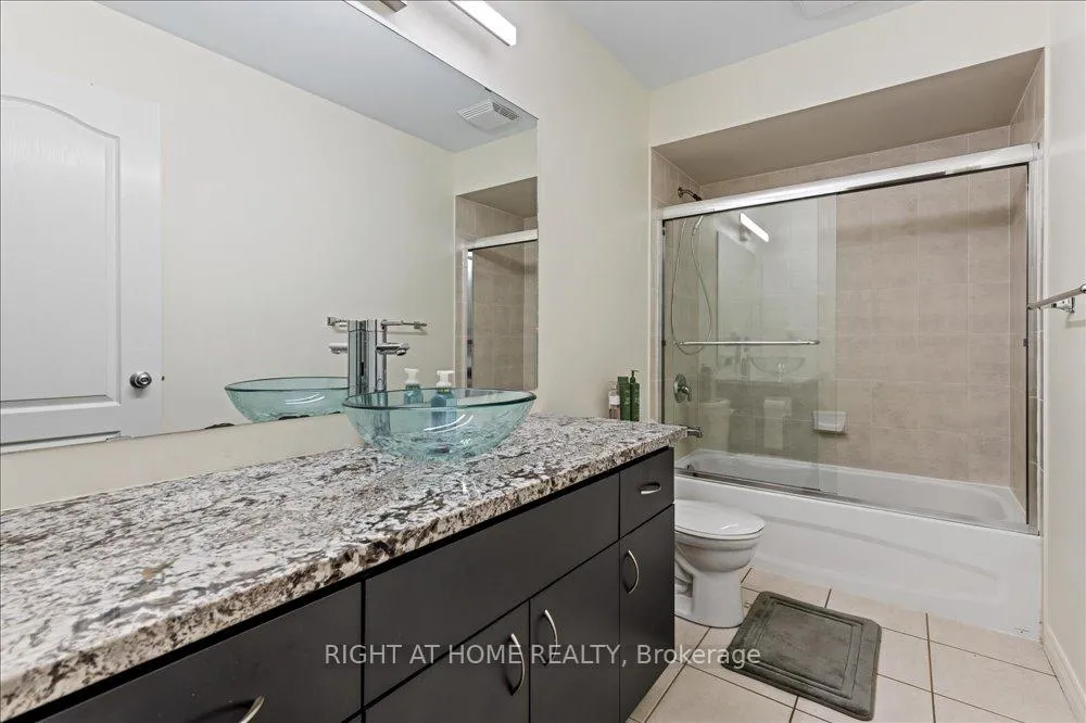 Photo 19 of Unit 12, 40 Dartmouth Gate, Hamilton, Lakeshore — HOMEH