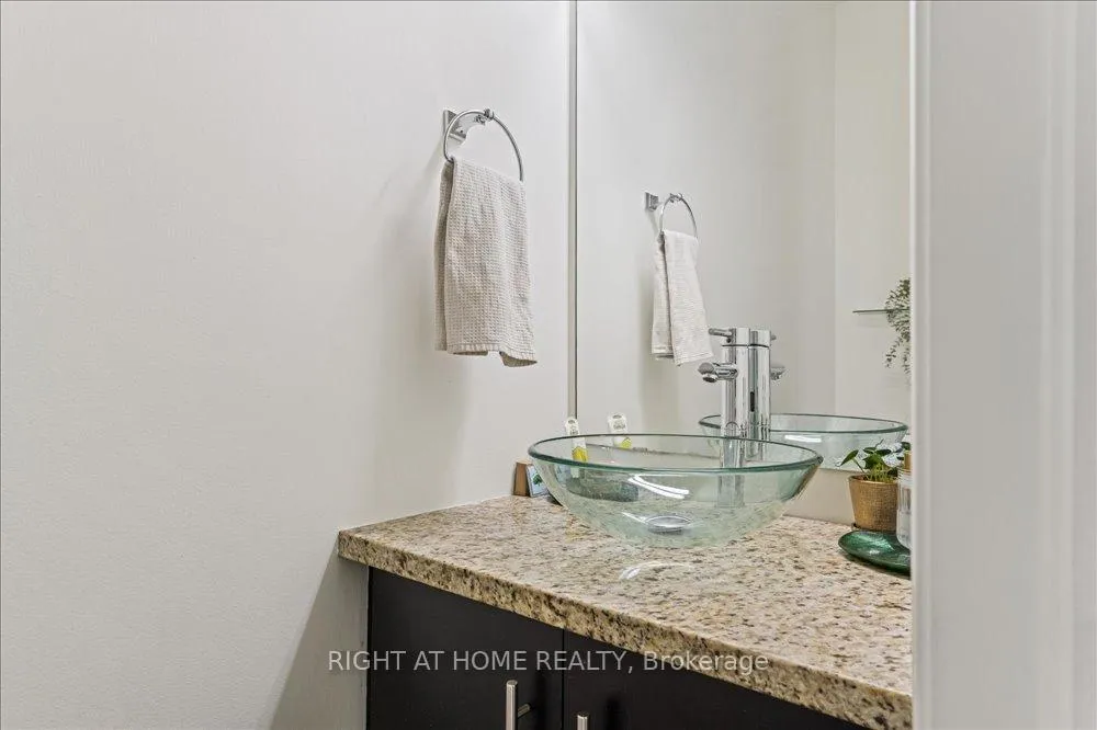 Photo 23 of Unit 12, 40 Dartmouth Gate, Hamilton, Lakeshore — HOMEH