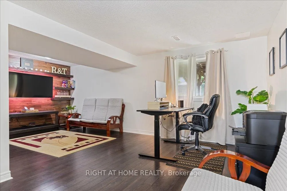 Photo 24 of Unit 12, 40 Dartmouth Gate, Hamilton, Lakeshore — HOMEH