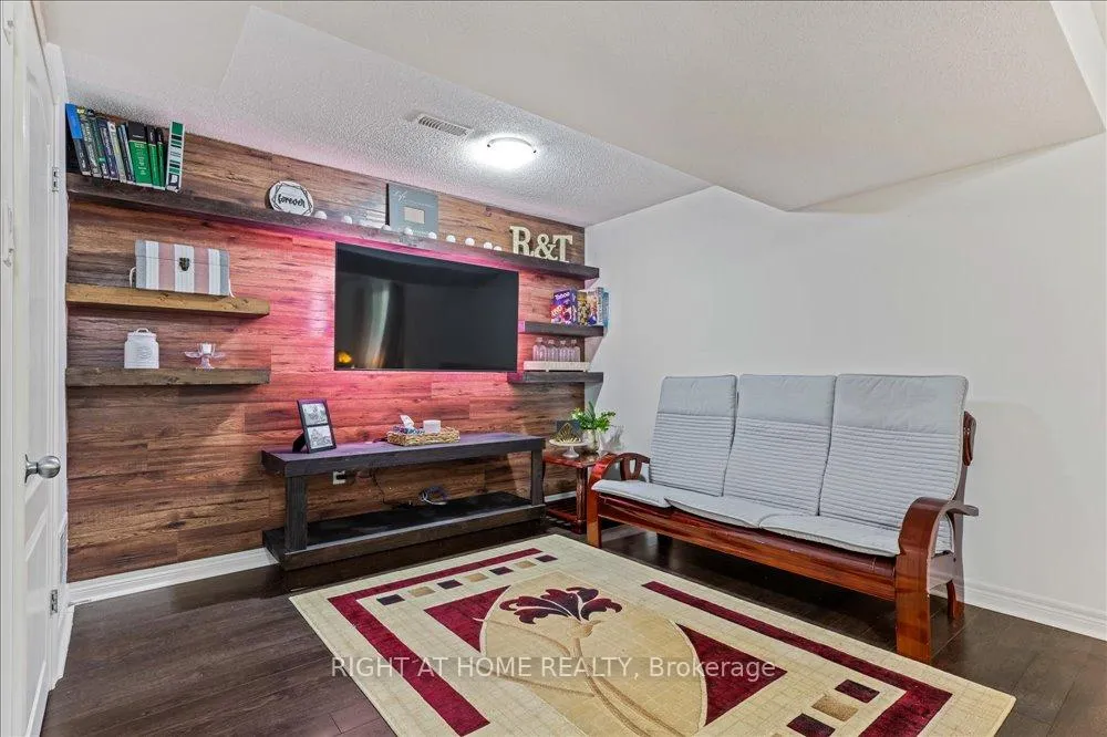 Photo 26 of Unit 12, 40 Dartmouth Gate, Hamilton, Lakeshore — HOMEH
