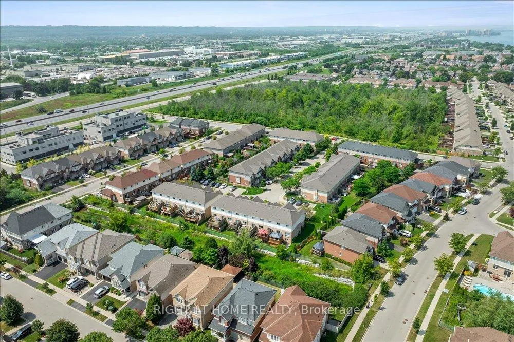 Photo 34 of Unit 12, 40 Dartmouth Gate, Hamilton, Lakeshore — HOMEH