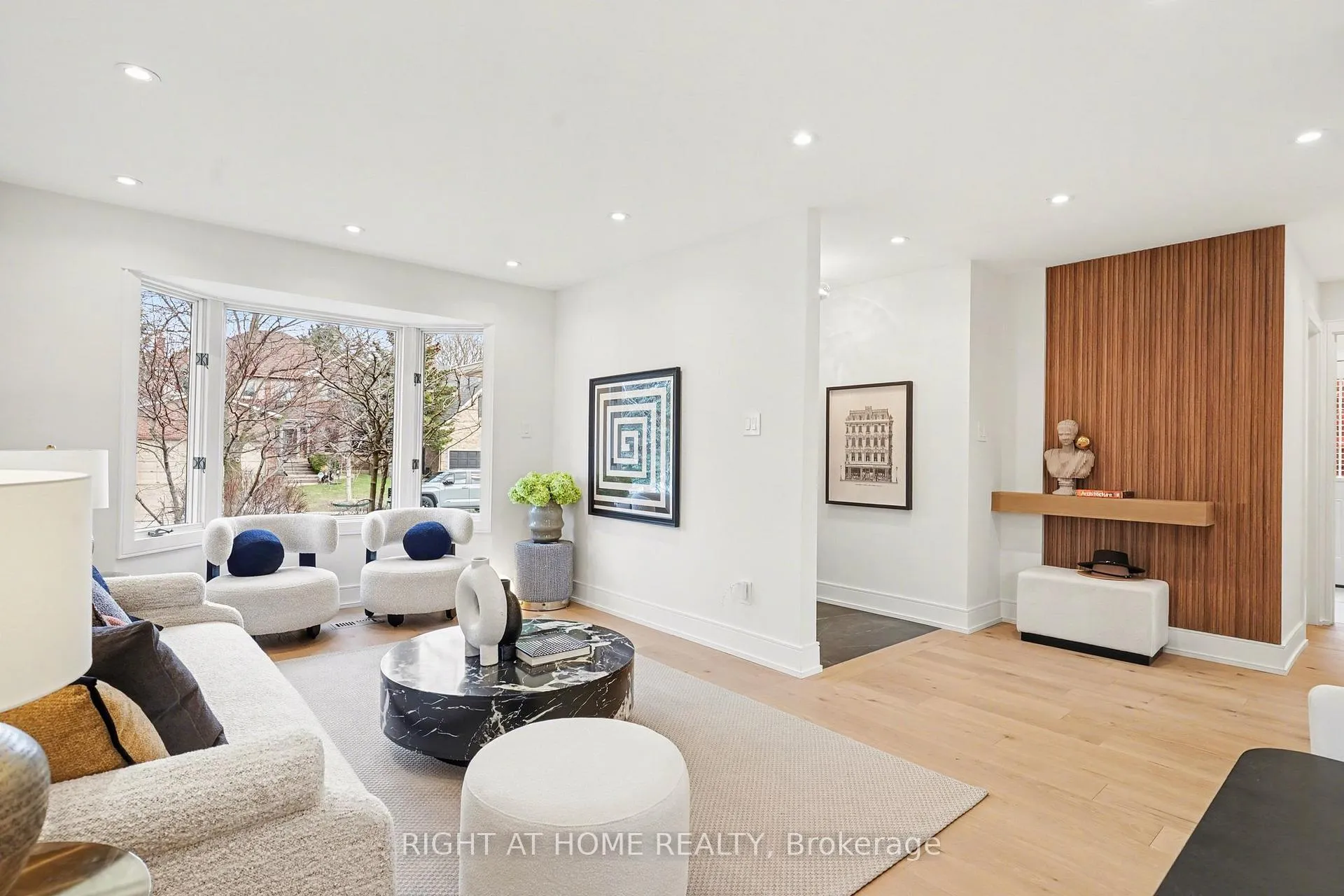 Photo 4 of 19 Lang Road, Markham, Thornlea — HOMEH