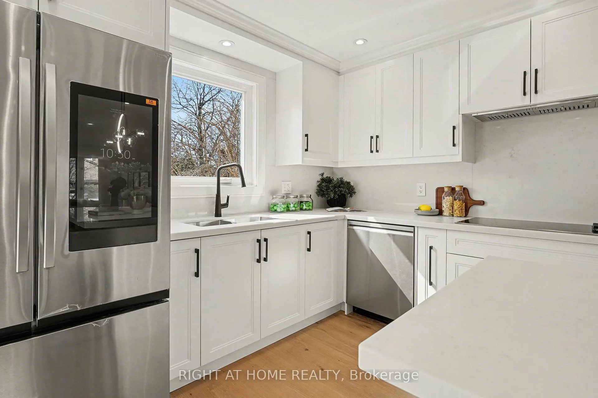Photo 10 of 19 Lang Road, Markham, Thornlea — HOMEH