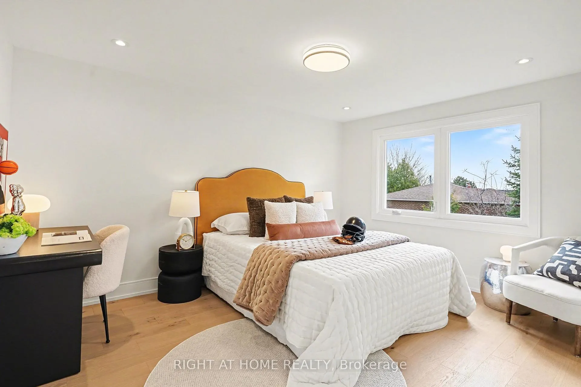 Photo 18 of 19 Lang Road, Markham, Thornlea — HOMEH