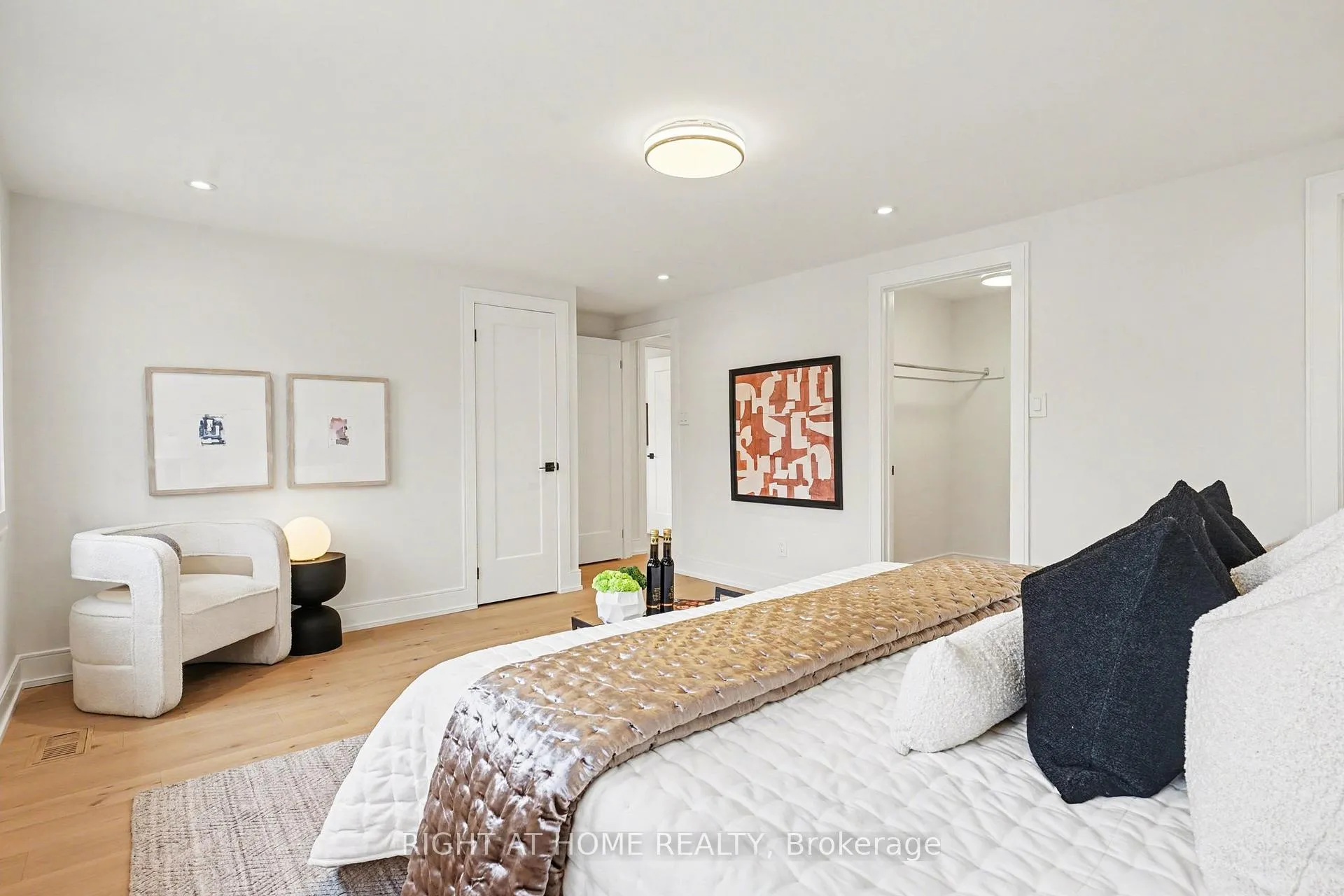 Photo 23 of 19 Lang Road, Markham, Thornlea — HOMEH