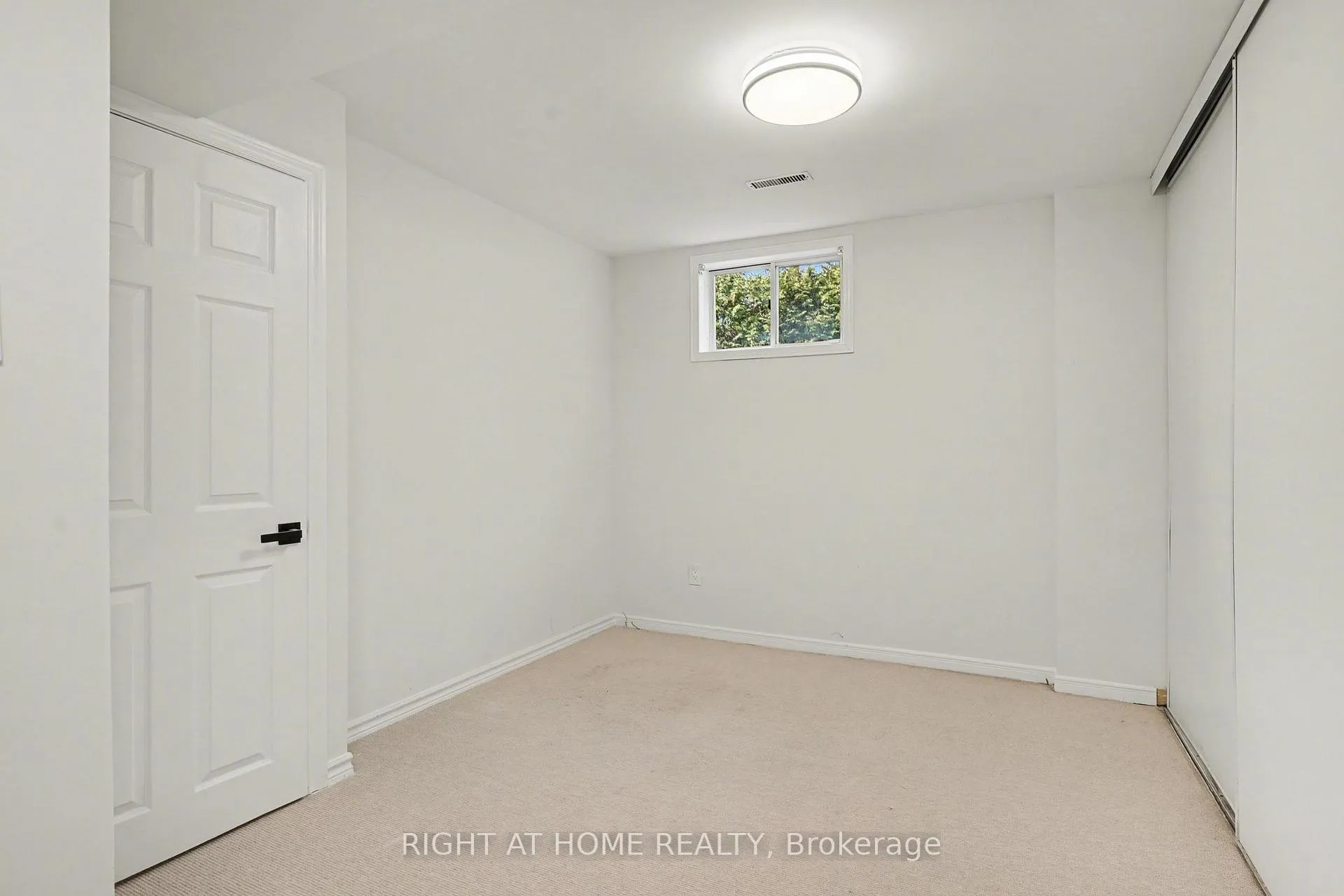 Photo 31 of 19 Lang Road, Markham, Thornlea — HOMEH