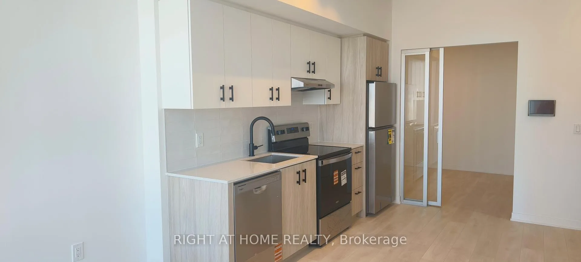 Photo 9 of Unit 517, 4878 Powers Common, Burlington, Alton — HOMEH