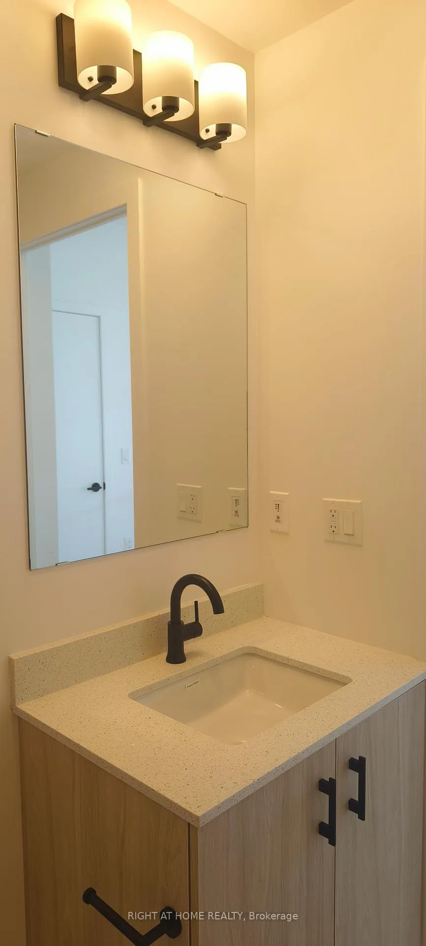 Photo 18 of Unit 517, 4878 Powers Common, Burlington, Alton — HOMEH