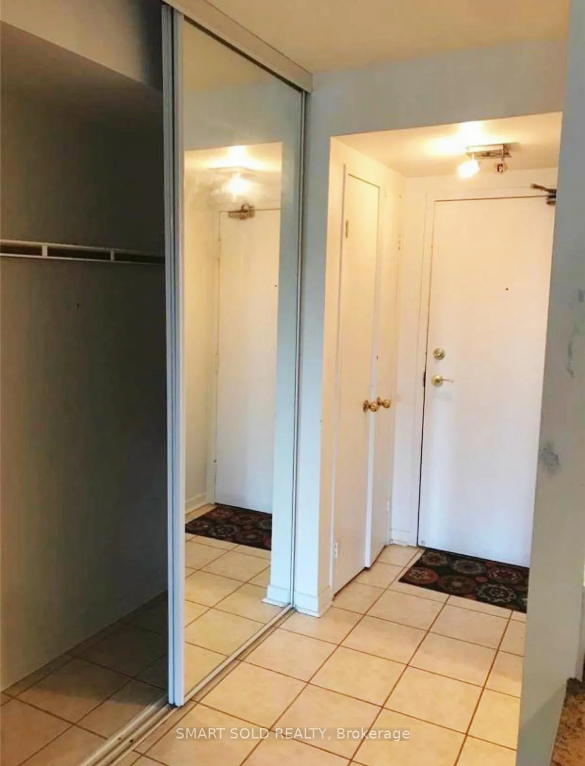 Photo 6 of Unit 711, 95 Prince Arthur Avenue, Toronto, The Annex — HOMEH