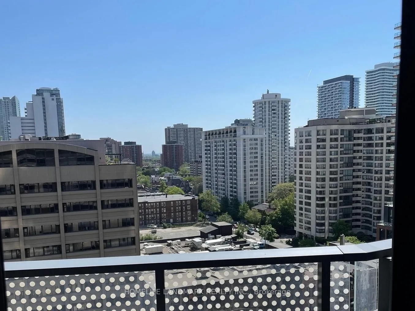 Front of Unit 912, 11 Wellesley Street W