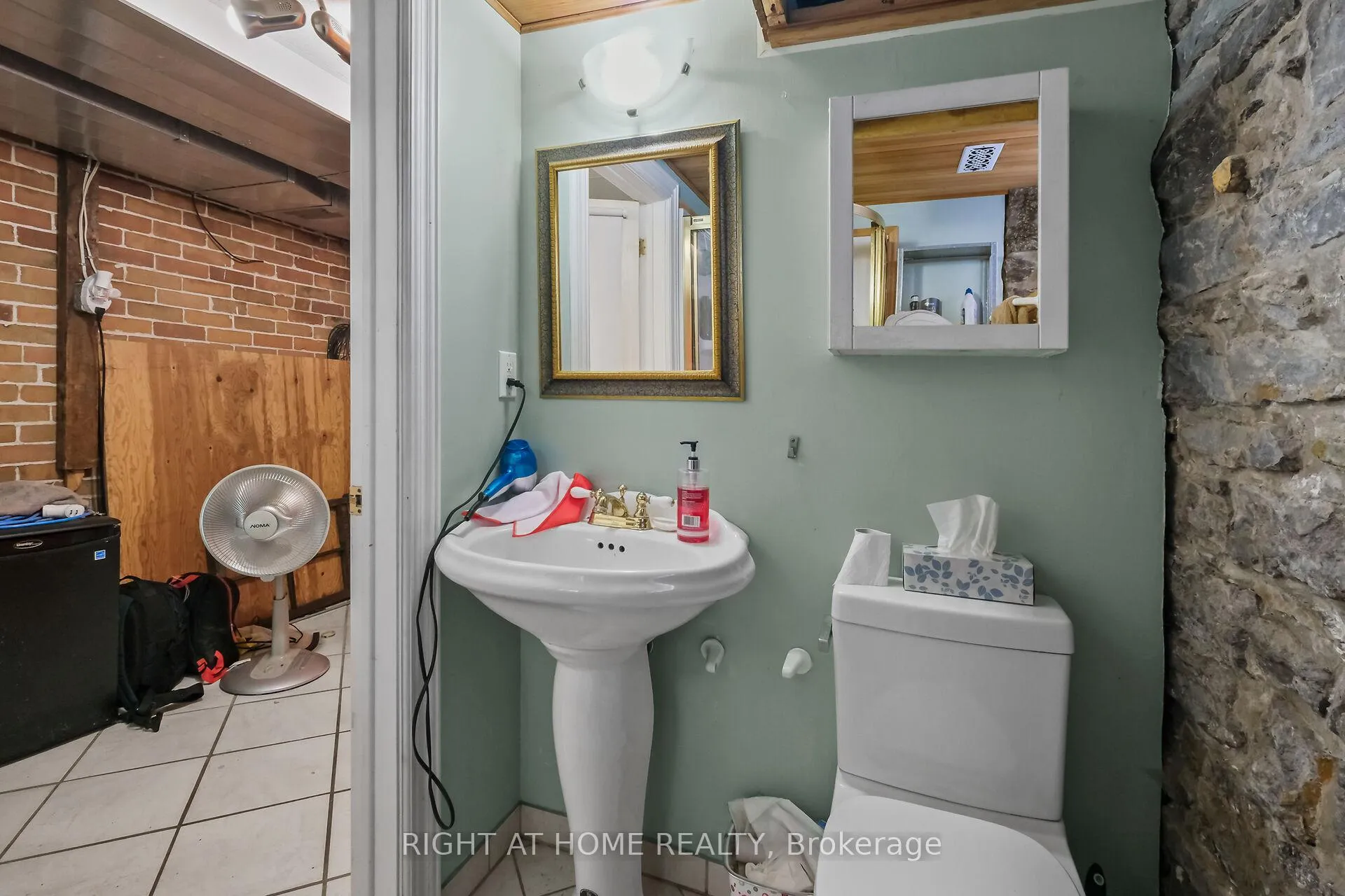Photo 61 of 93 Gilmour Street, Ottawa, Ottawa Centre/Golden Triangle — HOMEH